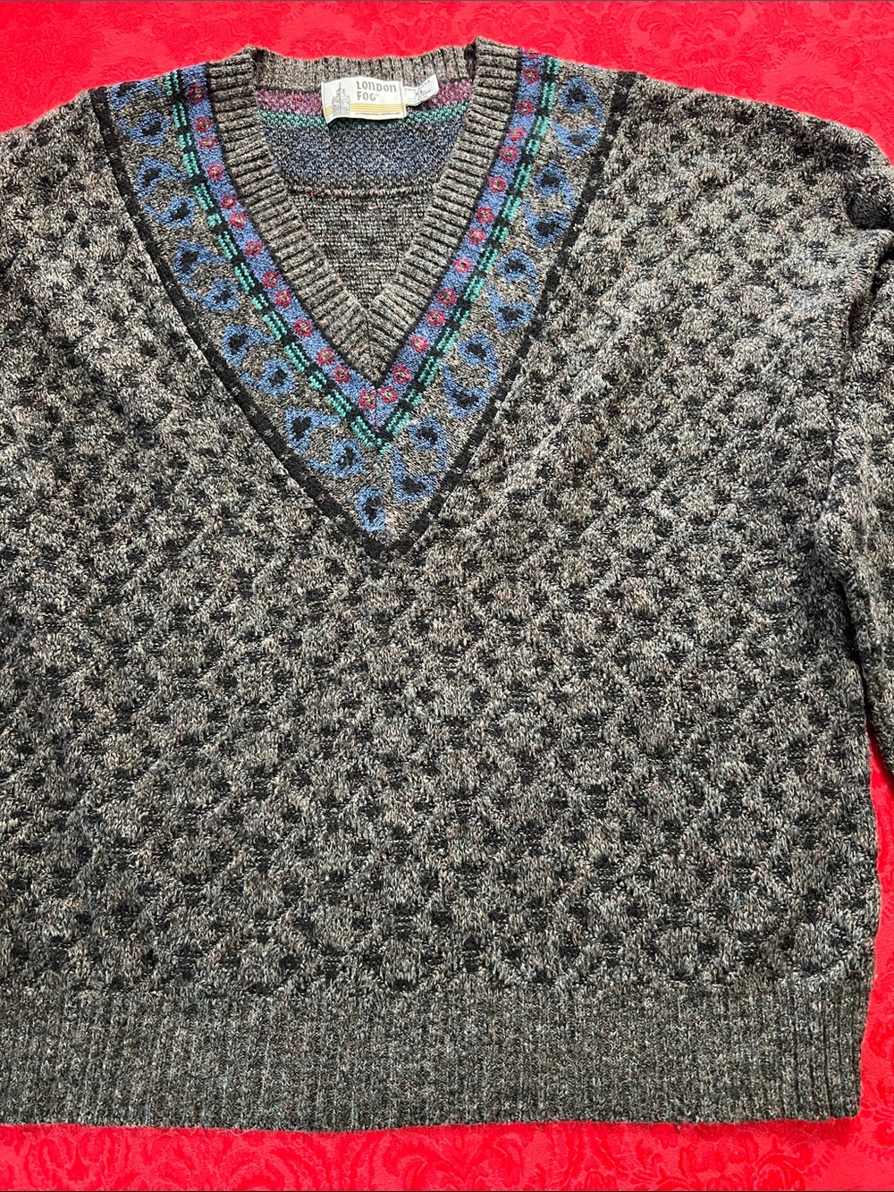 London Fog Vintage Men’s XL V-Neck Sweater Made in USA Wool Blend Fair Isle